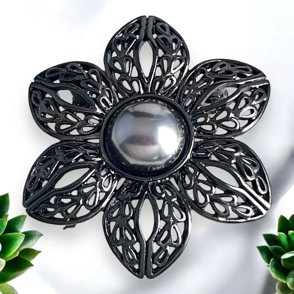 New Flower Pin Brooch Simulated Black Pearl Hematite Tone - 8L